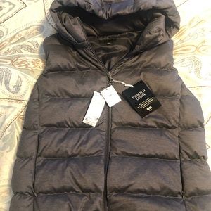 NWT Women’s UNI QLO hooded vest Size XL